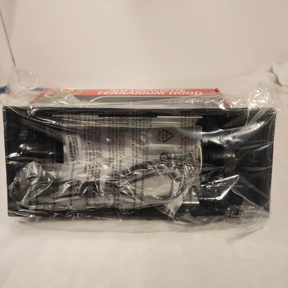 Zoo Med Naturalistic Terrarium Hood 12inch For 5.0 UVB,Heat and Daylight Lamps